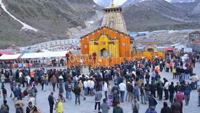 Photo of चारधाम यात्रा: भारी बारिश से थम गई यात्रा की रफ्तार, दो सप्ताह में पांच गुना कम हुए श्रद्धालु