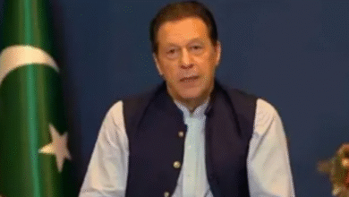 Photo of पाकिस्तान की जेल में इमरान खान की आंख की जांच, 85% रोशनी खोने की शिकायत!