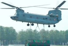 Photo of चिनूक हेलिकॉप्टर ने बनाया कीर्तिमान, पहली बार तैनात किया पोंटून असेल्ट ब्रिज